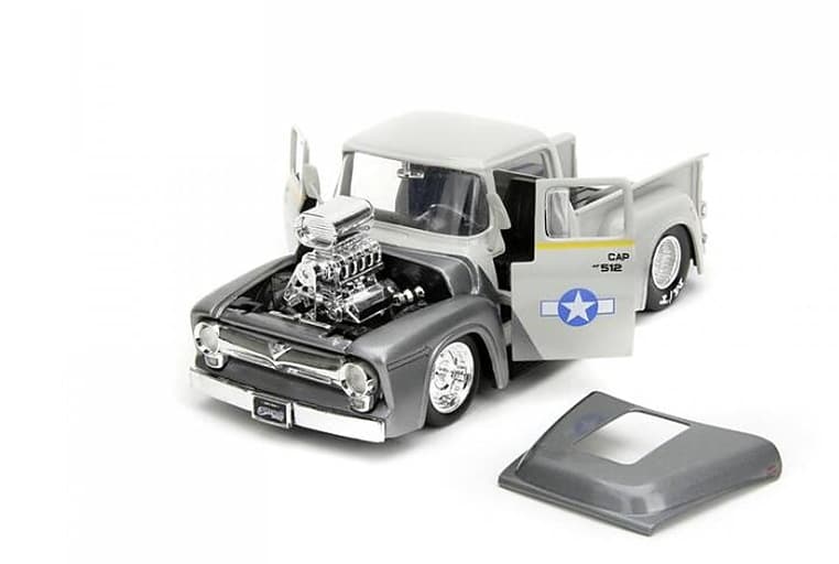 Street Fighter 1956 Ford Pickup Modellauto, 1:24 — 2