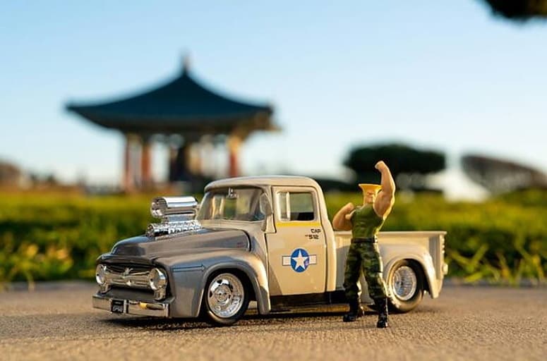 Street Fighter 1956 Ford Pickup Modellauto, 1:24 — 3